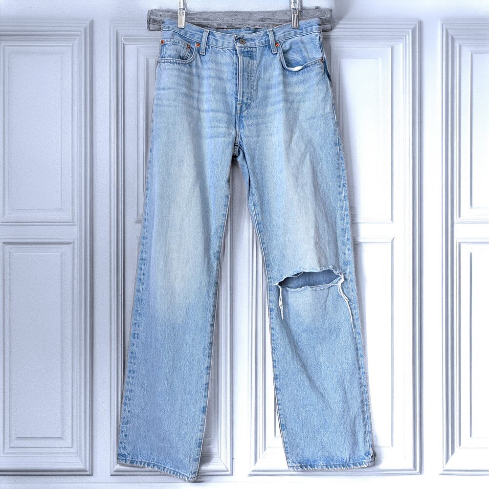 Levi's Premium 501 '90s Straight Jeans Light Wash Distressed Knee W29